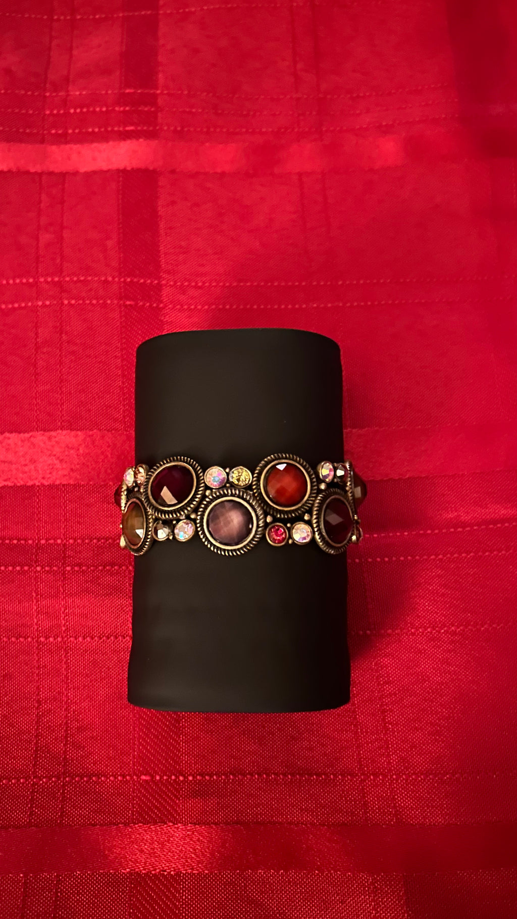 vintage-style stretch cuff bracelet