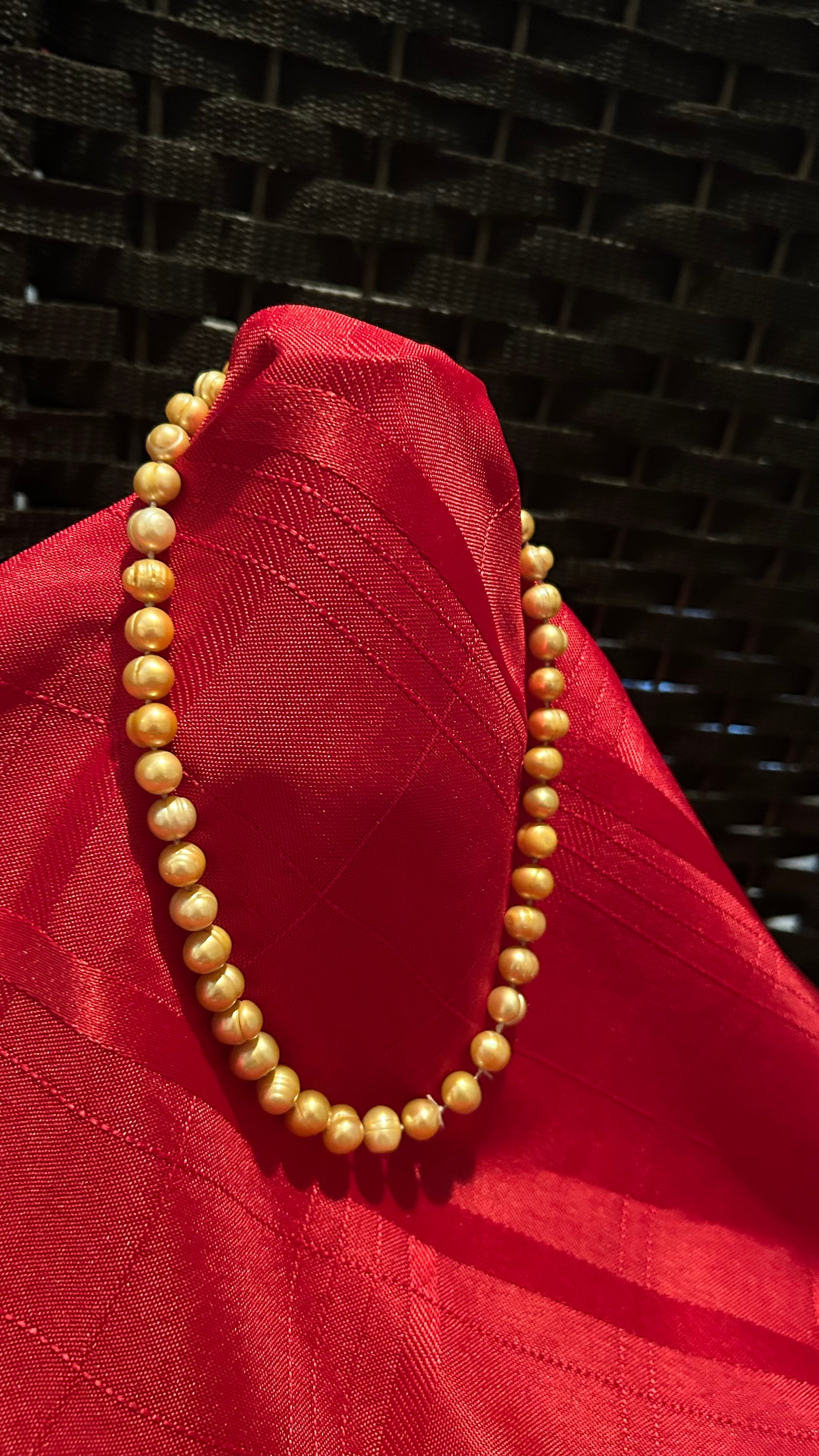 vintage coral bead necklace