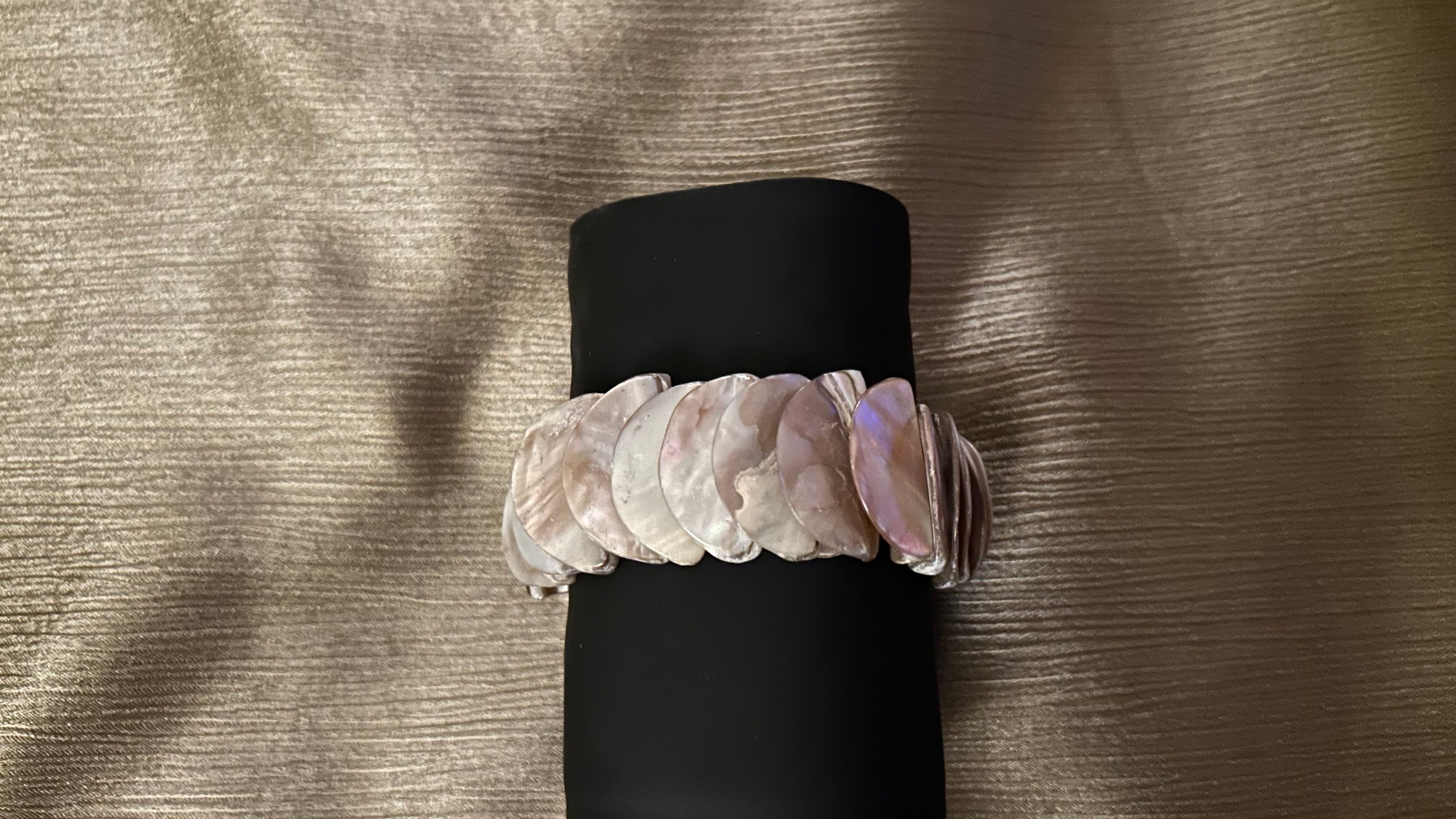Oyster Shell Stretche bracelet