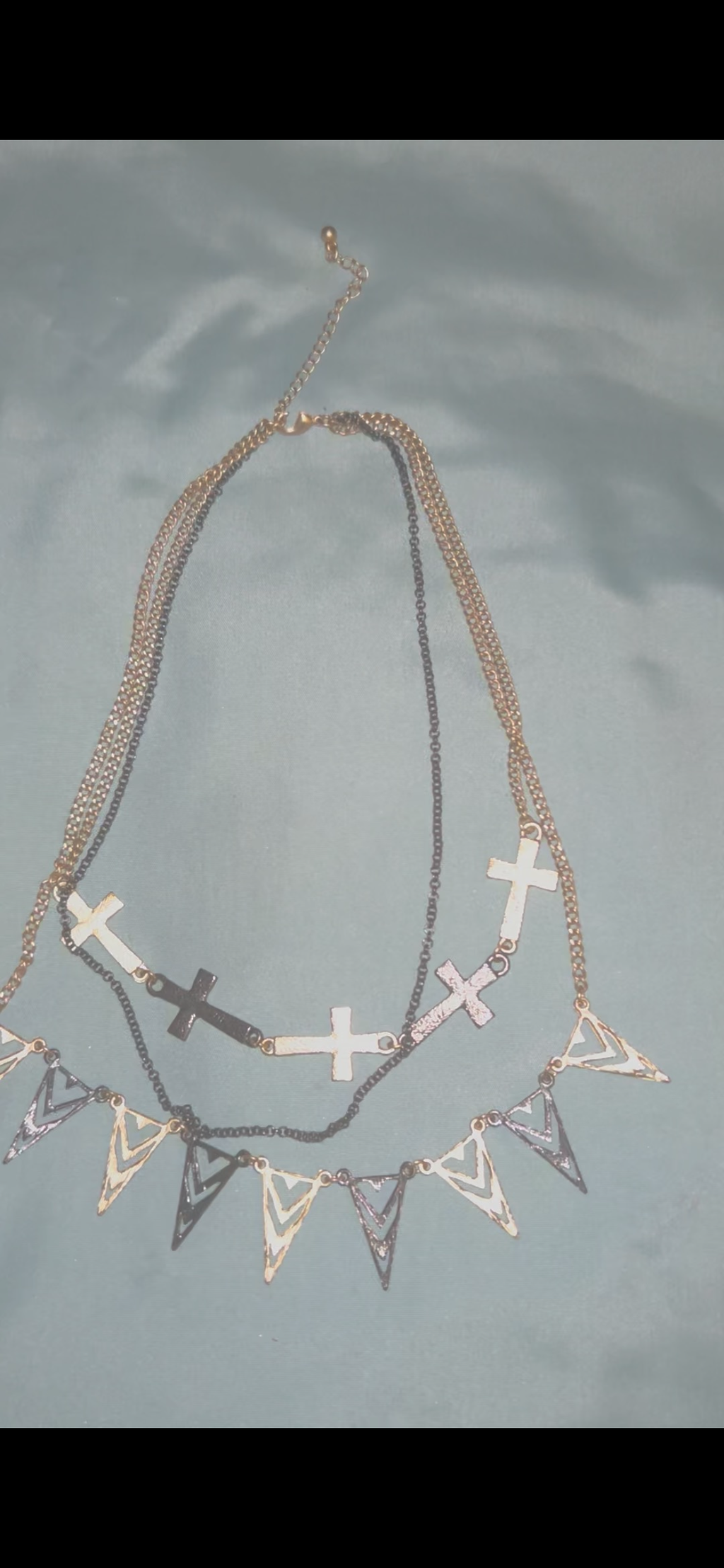 Layer statement necklace