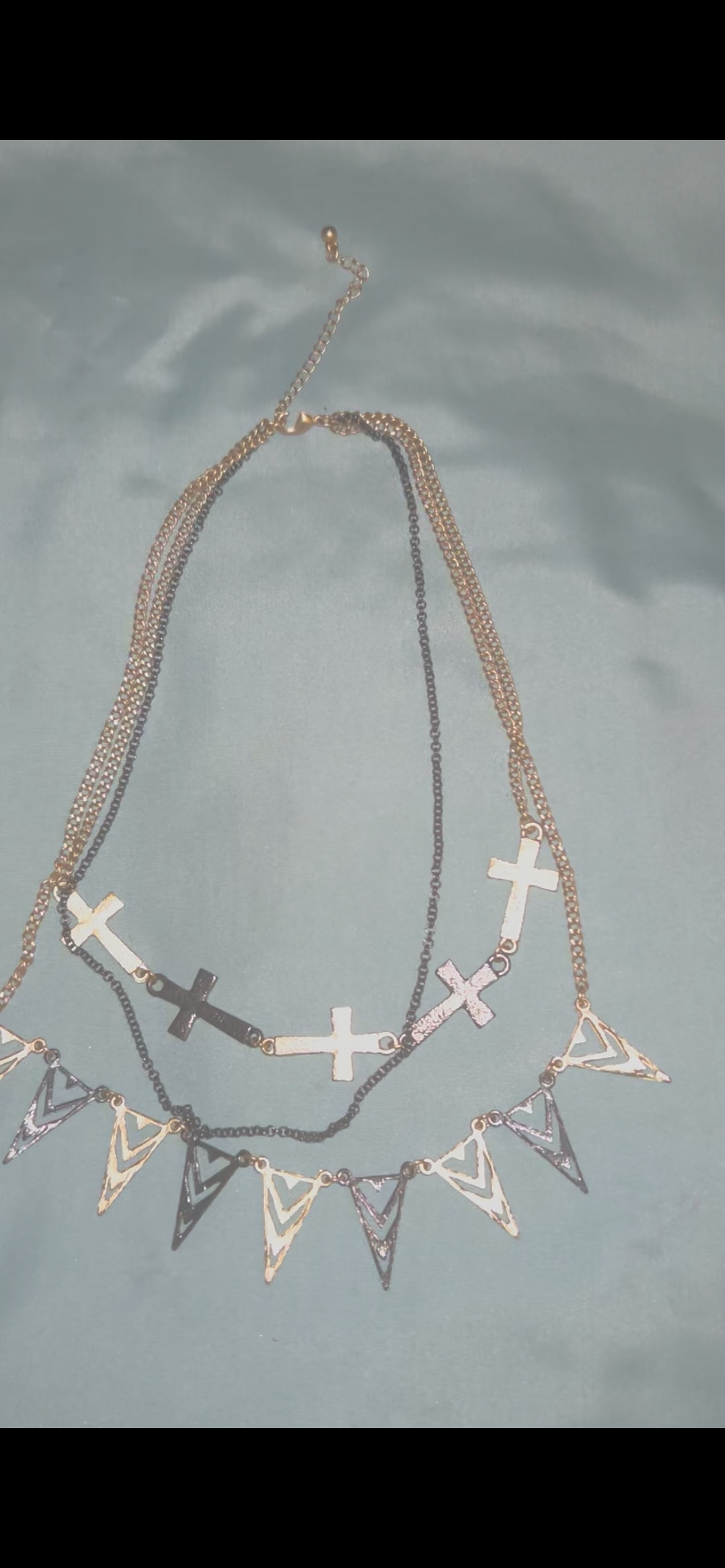 Layer statement necklace