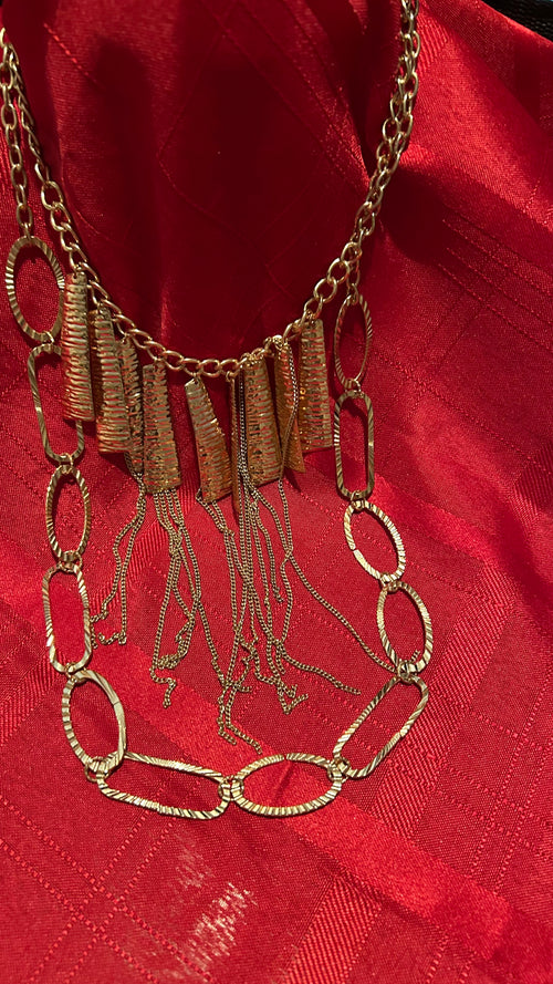 Bib or fringe-style necklace