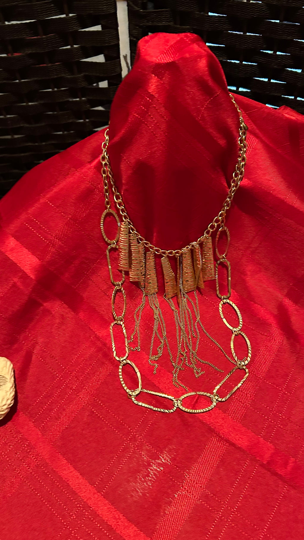 Bib or fringe-style necklace