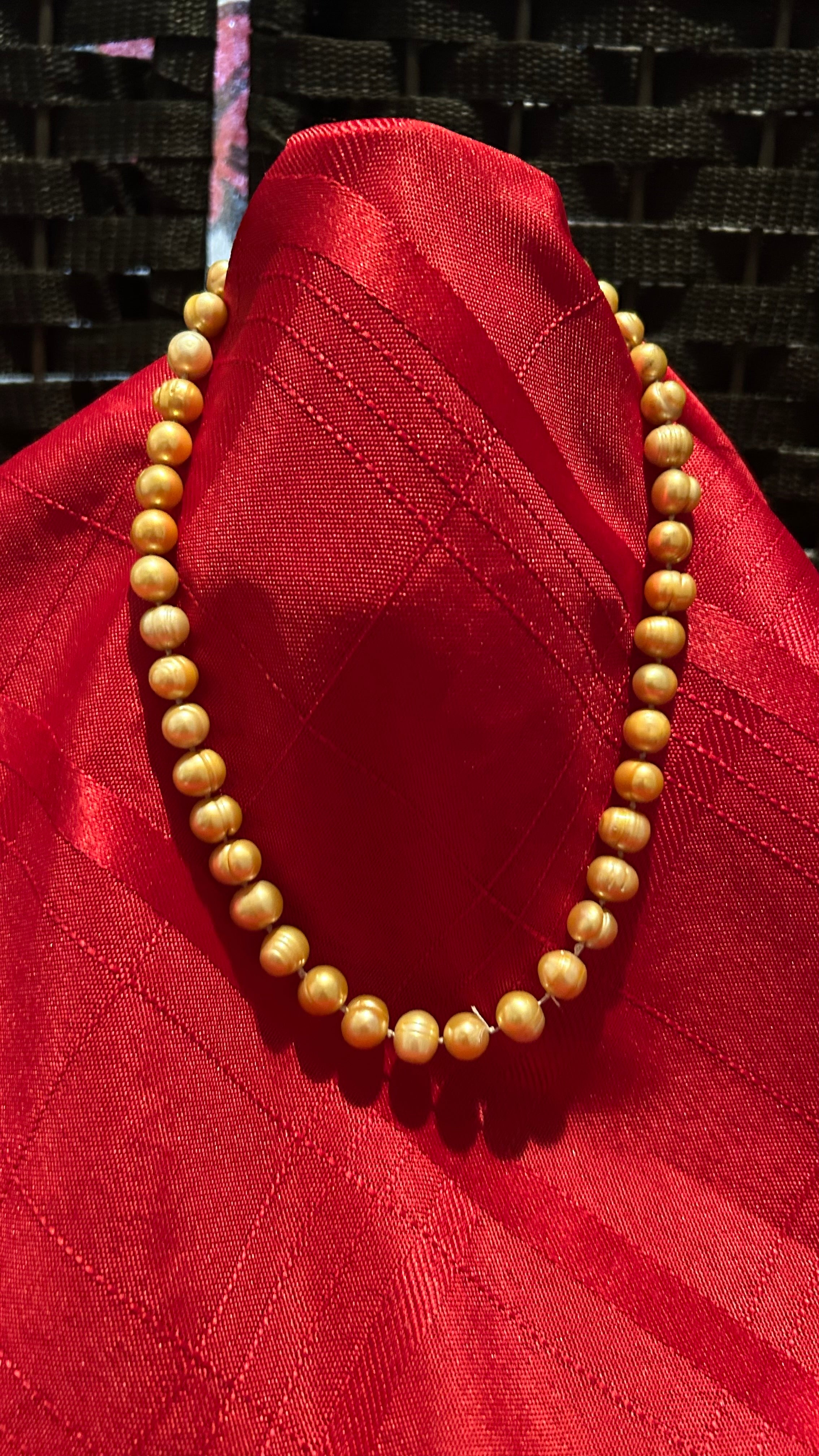 vintage coral bead necklace