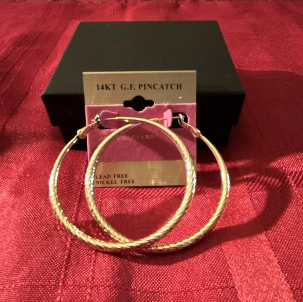 14k Yellow Gold Hoop Earrings
Pincatch Lead-Free Nickel-Free
Round Style