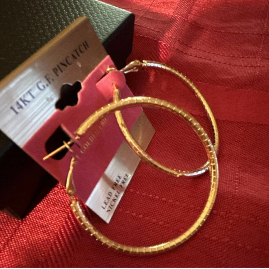 14kt Gold Filled Hoop Earrings
Gold Pin Catch Lead-Free Nickel-
Free Round 

Message
