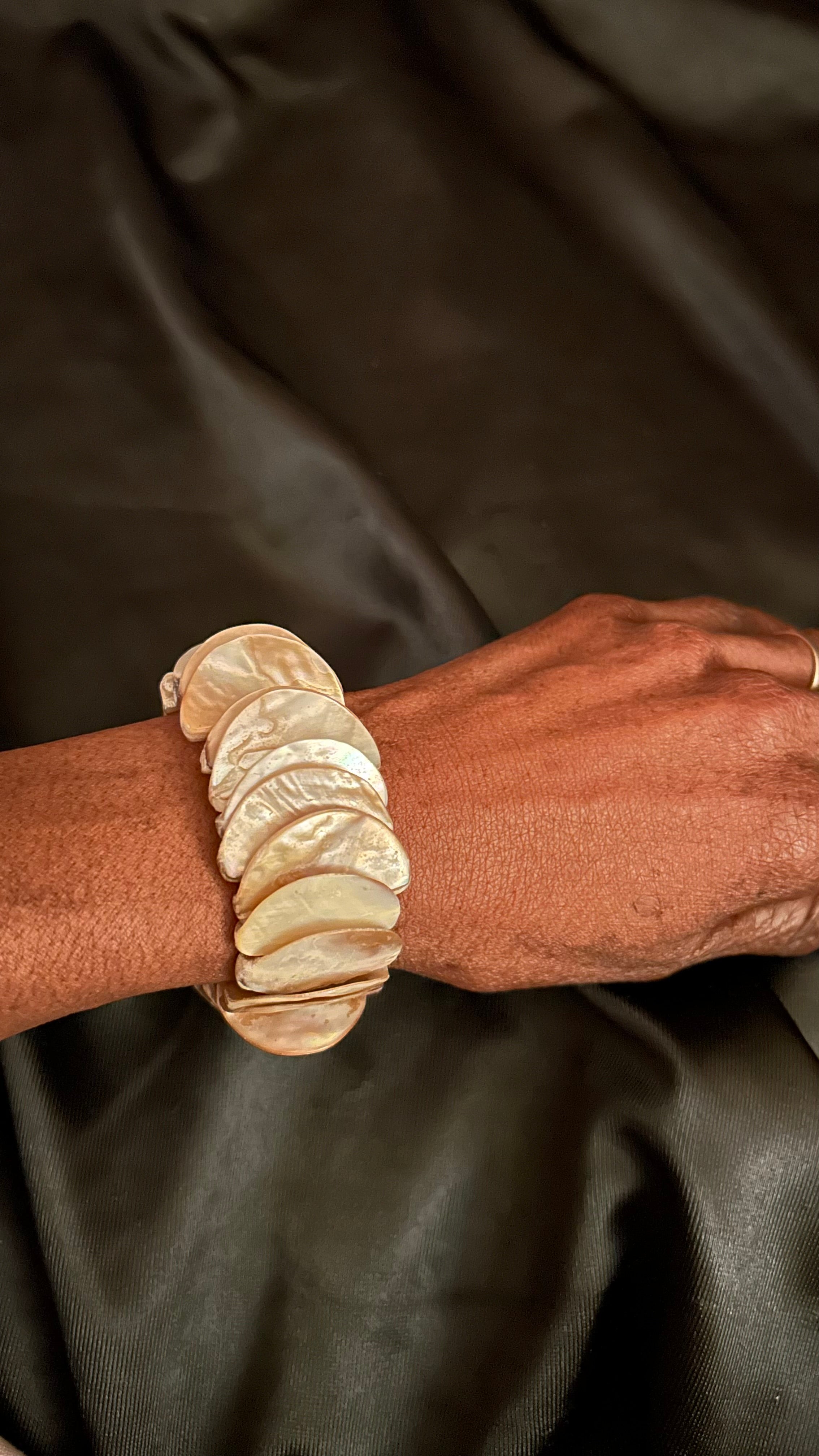 Oyster Shell Stretche bracelet