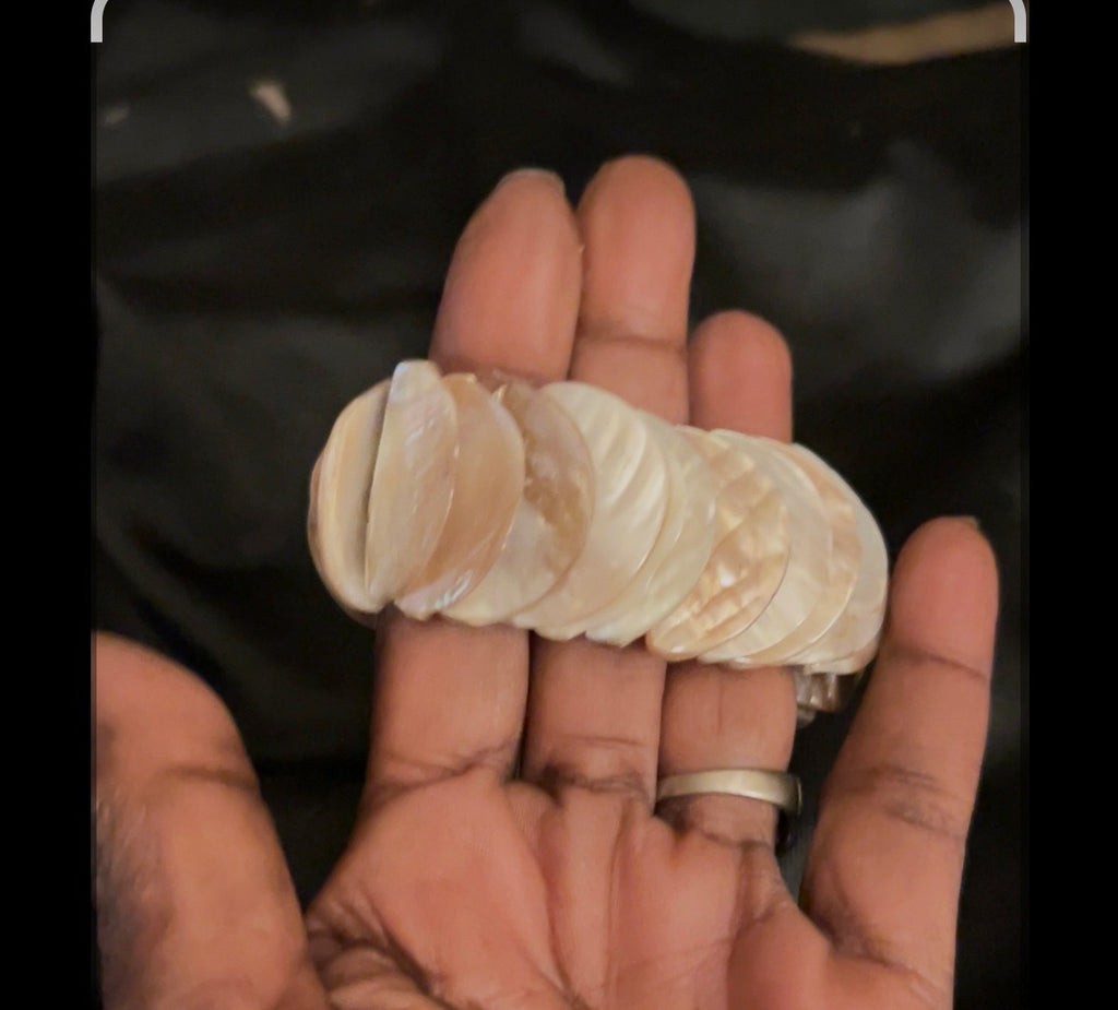 Oyster Shell Stretche bracelet