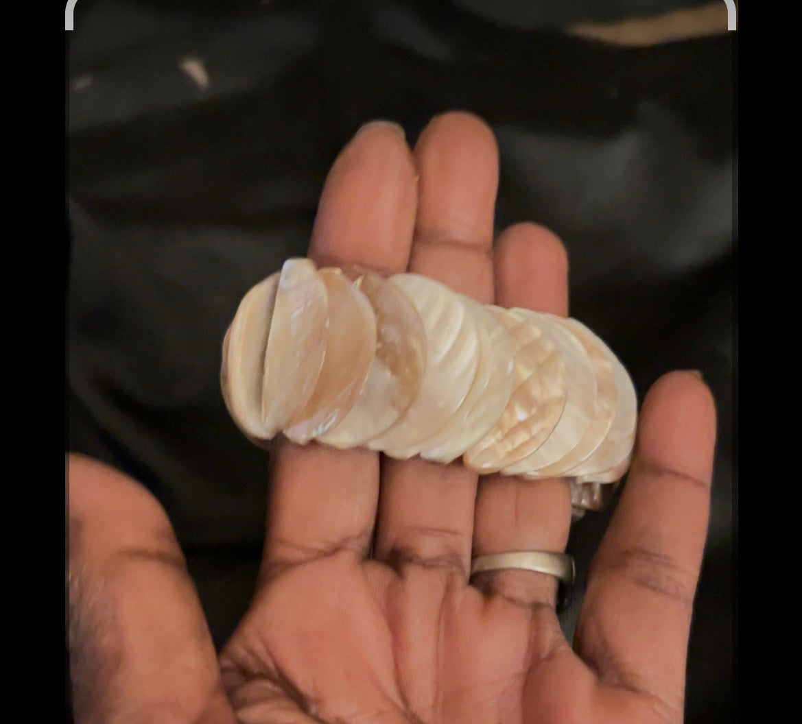 Oyster Shell Stretche bracelet